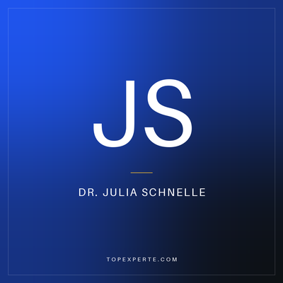 Dr. Julia Schnelle
